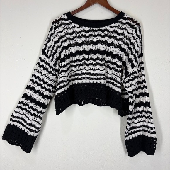 Zara Sweaters - Zara Womens Crochet Open Knit Sweater L Black White Striped Bell Sleeve Crop